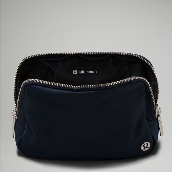 EVERYONERYWHERE BELT BAG LARGE* - Picture 2 of 8